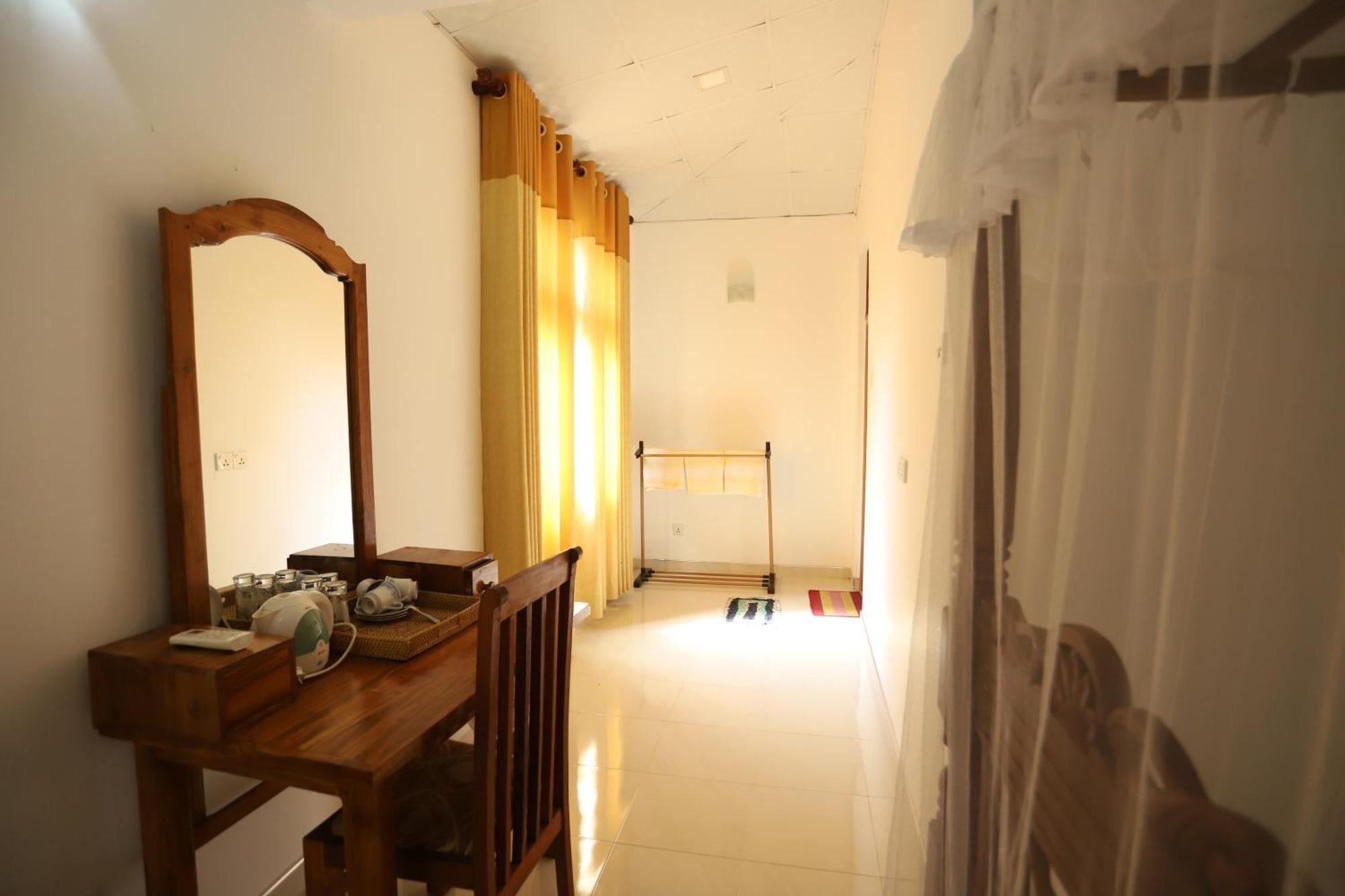 Serene Home Stay Udawalawe Exterior foto