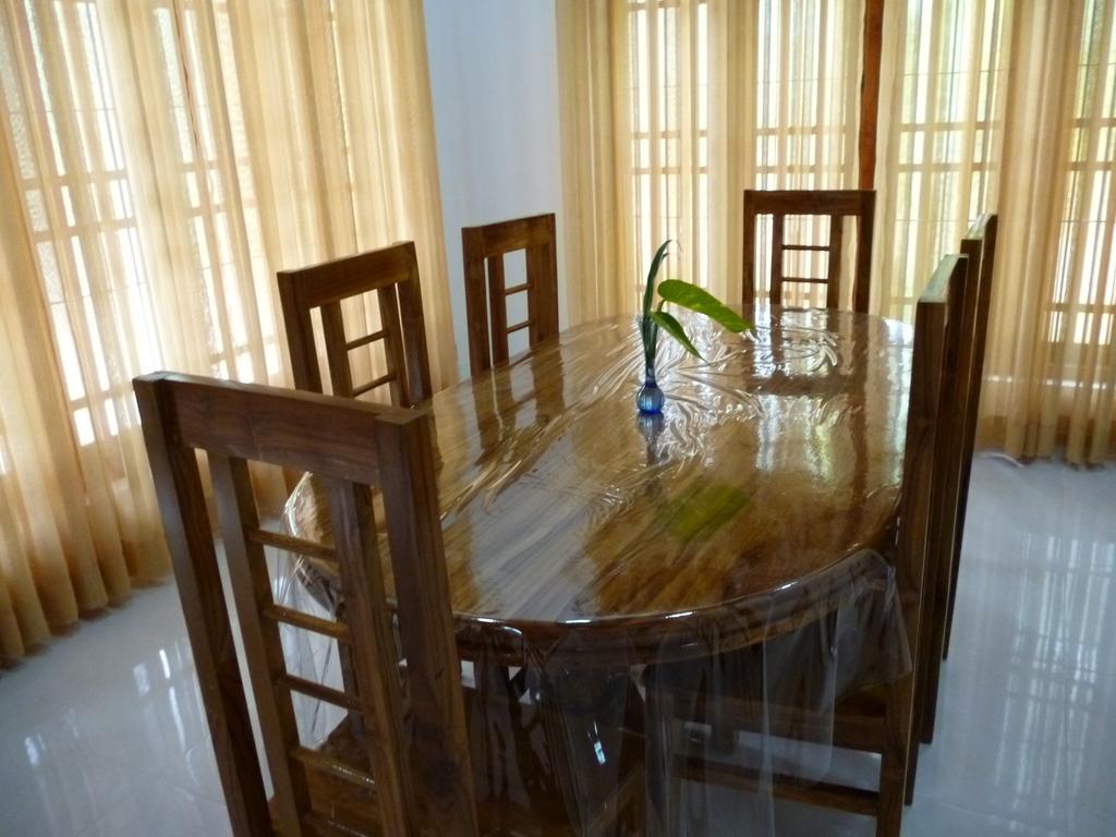 Serene Home Stay Udawalawe Exterior foto